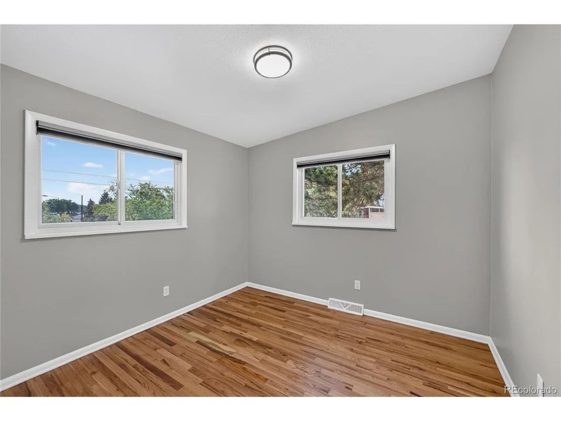 Photo of 4126 E Easter Ave