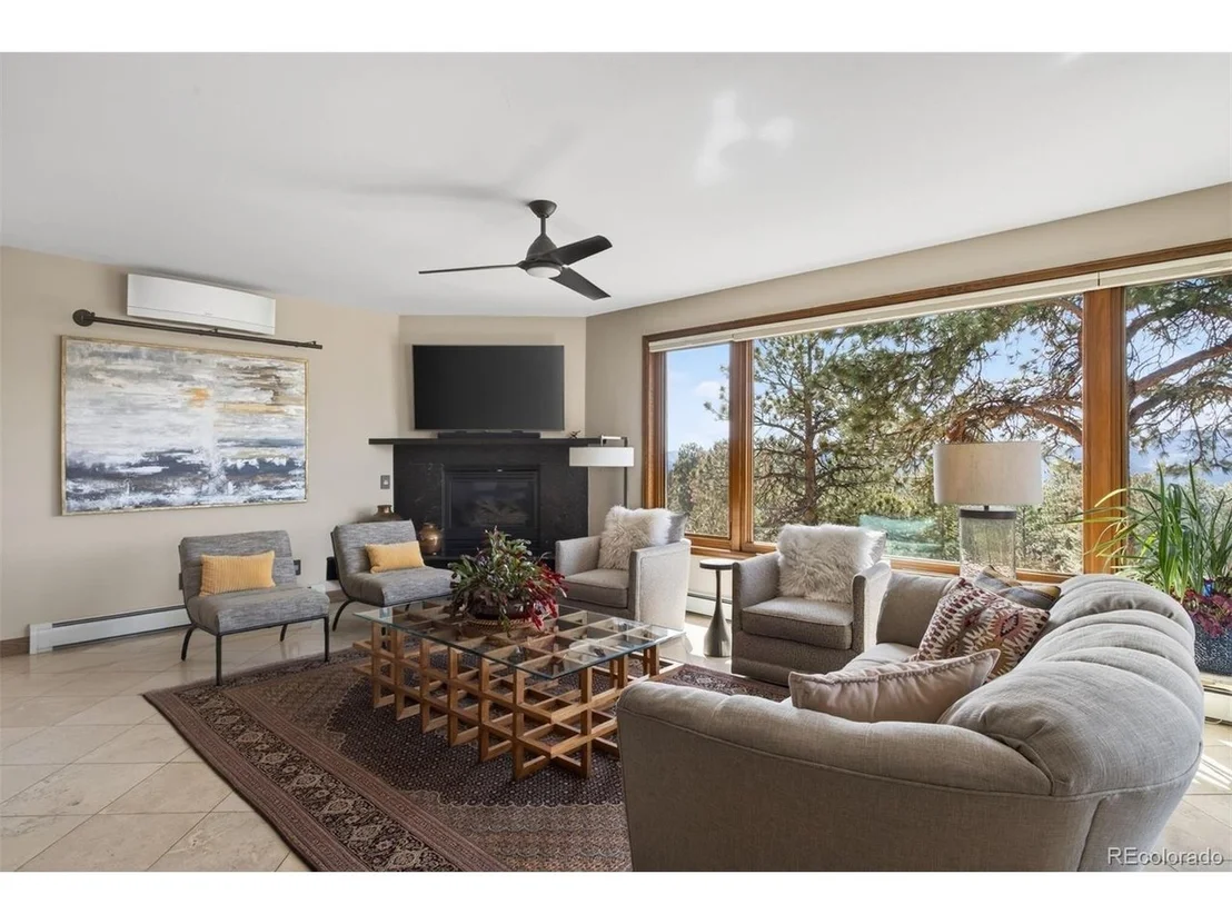 Photo of 1674 Tamarac Dr