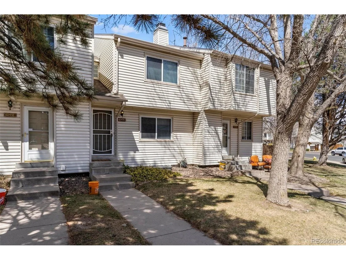 Photo of Unit D at 4249 S Mobile Cir