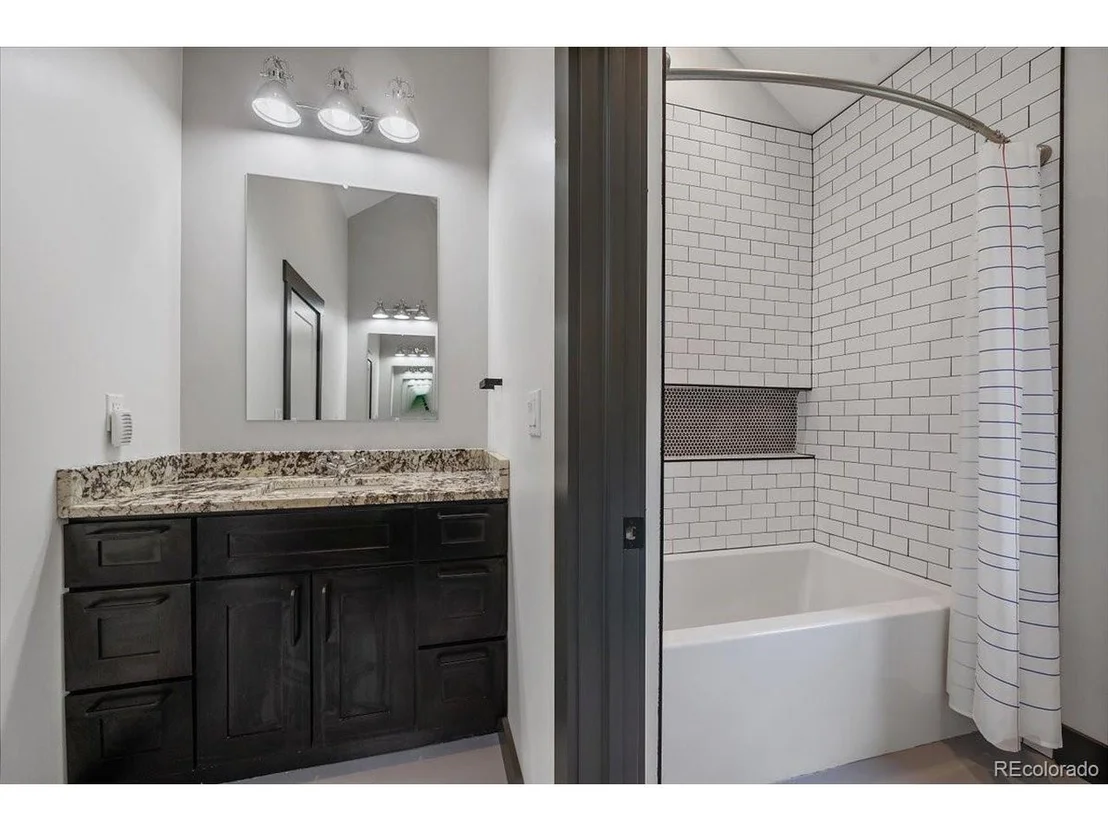 Photo of 32990 Stagecoach Blvd