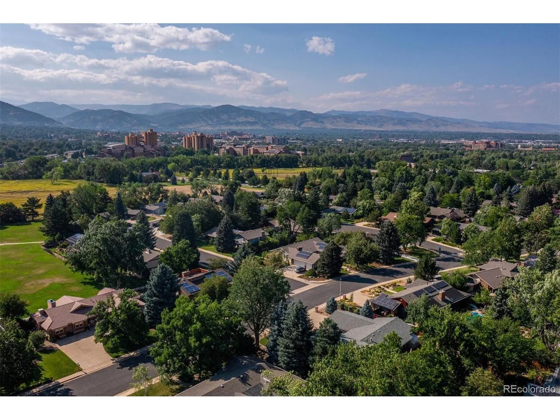 Photo of 300 Fox Dr