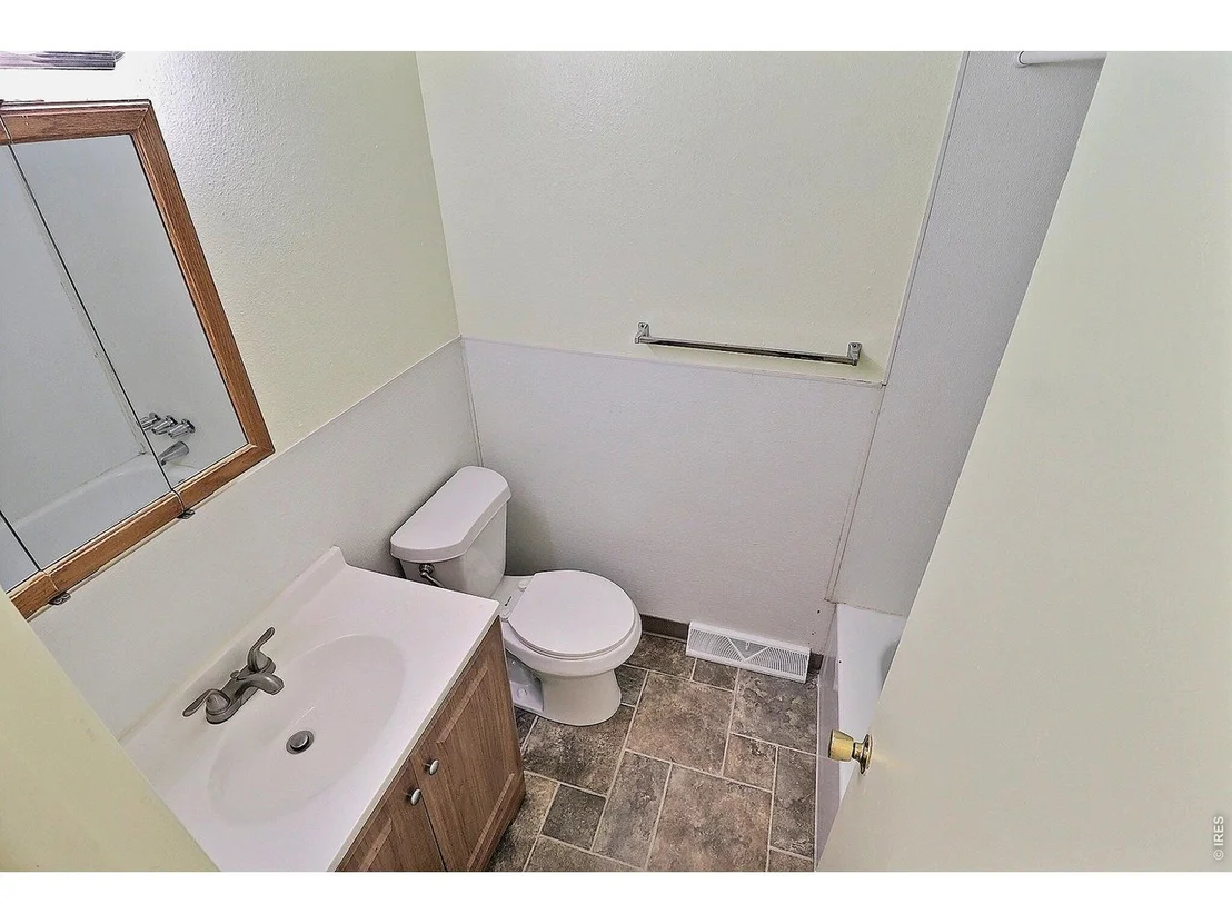 Photo of 3011 Lakeside Dr