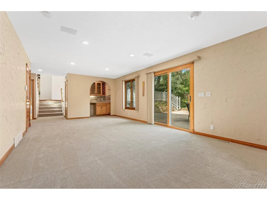 Photo of 7302 Island Cir