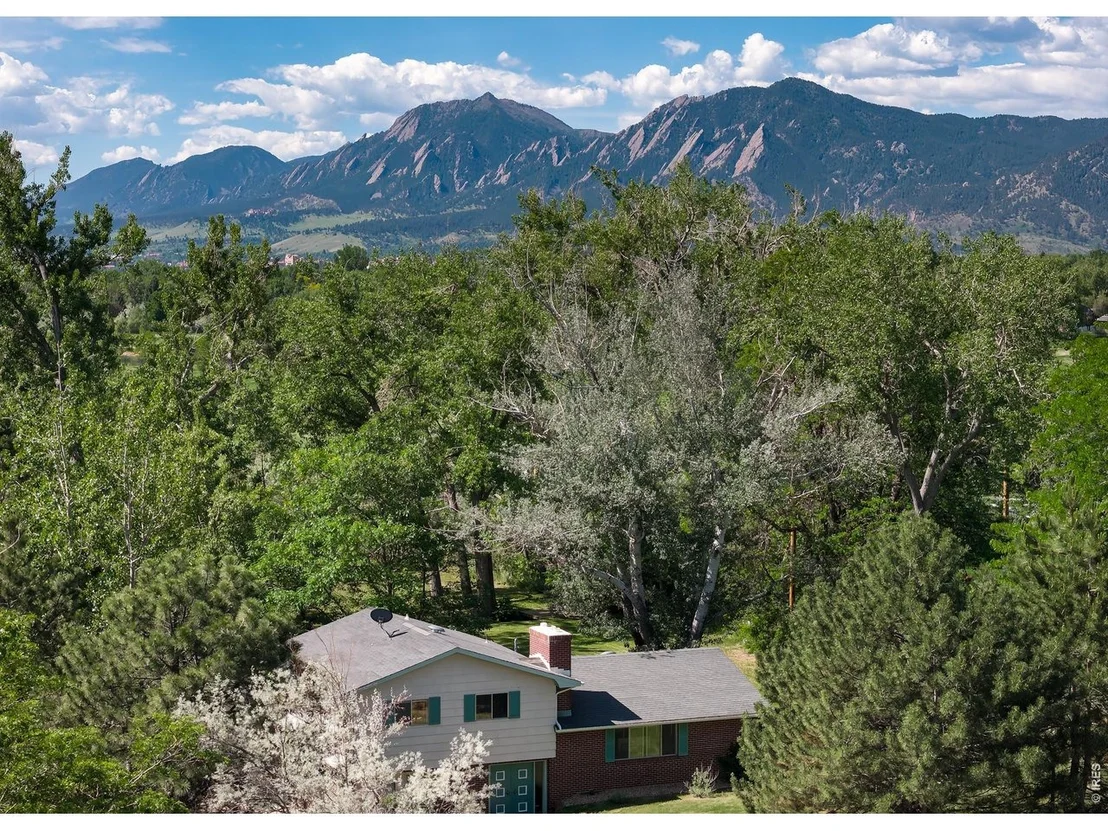 Photo of 3990 Pleasant Ridge Rd
