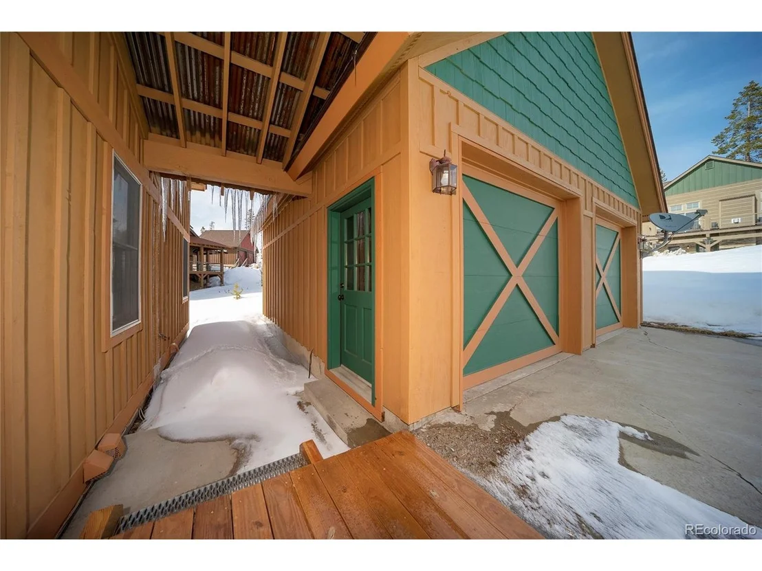 Photo of 1249 Rendezvous Rd