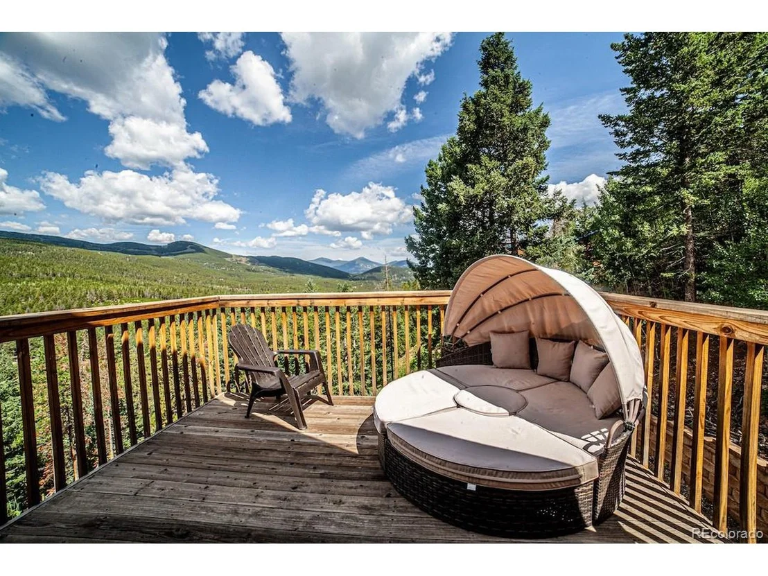 Photo of 8561 London Lane