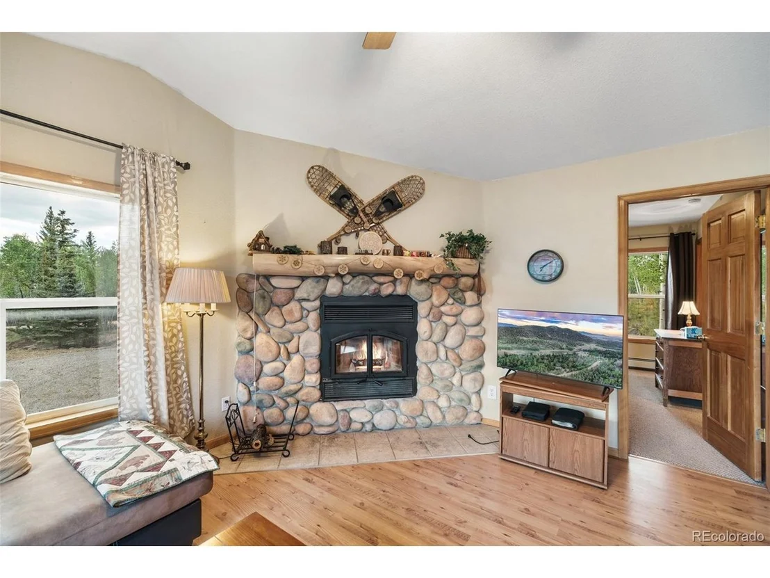 Photo of 274 Folsom Dr