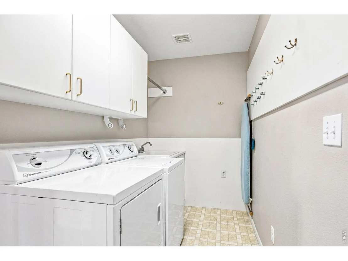 Photo of 1650 46th Ave