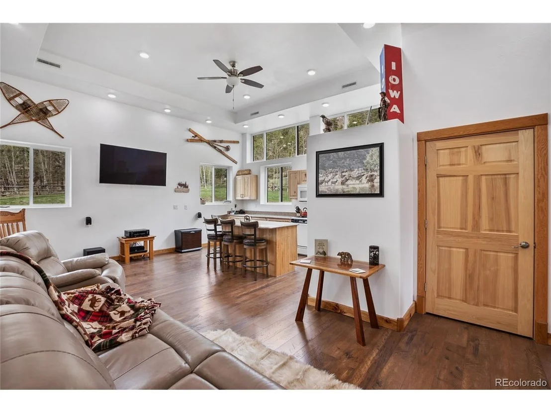 Photo of 437 Langnis Rd