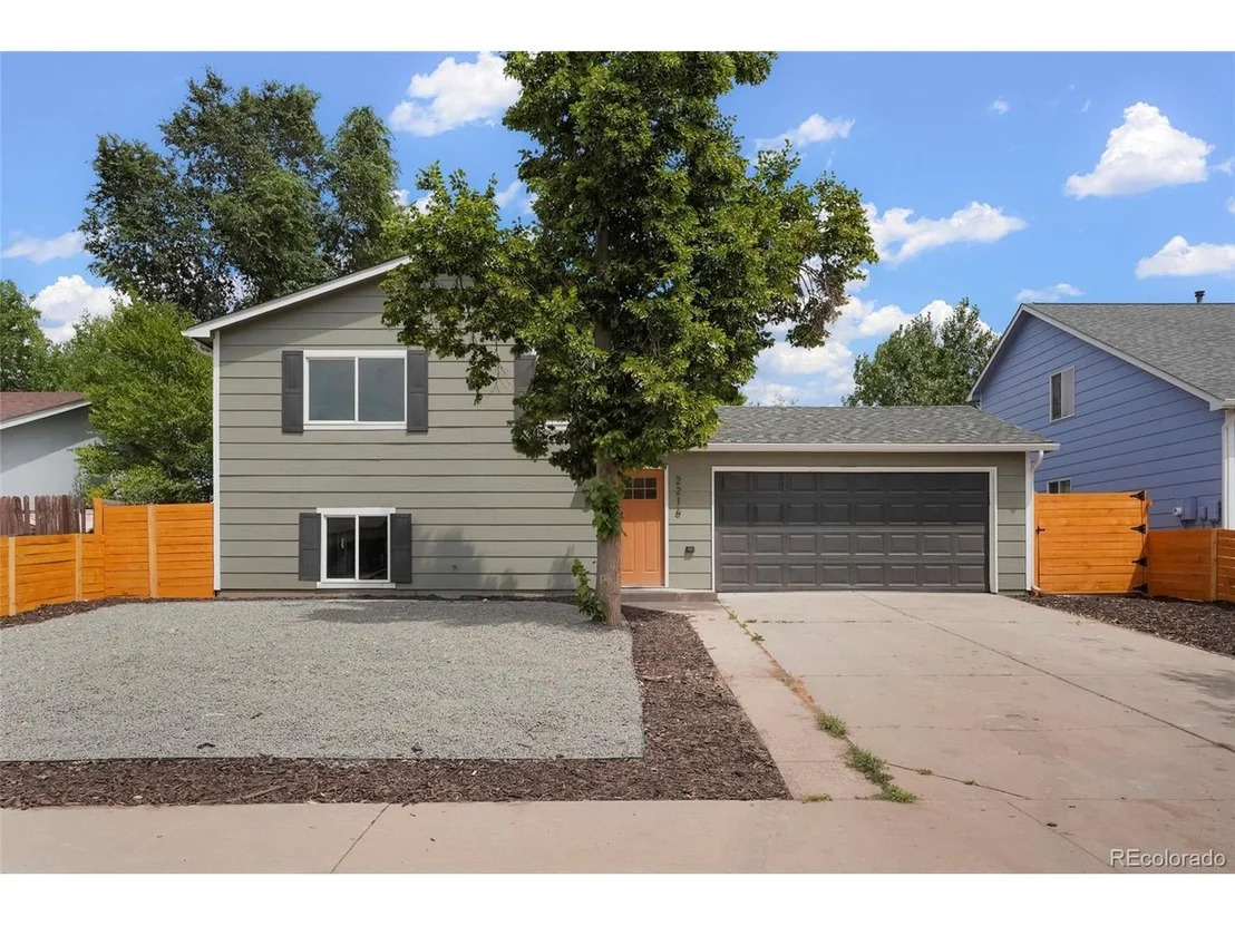 Photo of 2216 Apple Ave