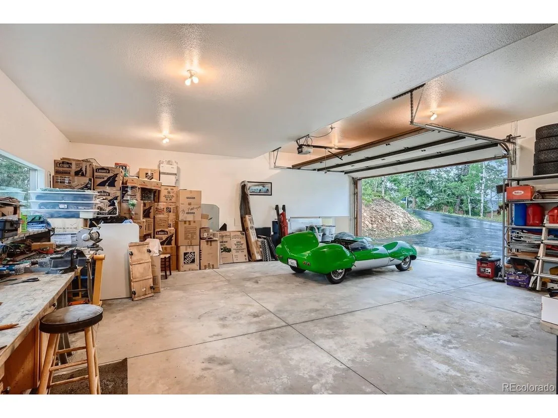 Photo of 1302 Royal Ridge Dr