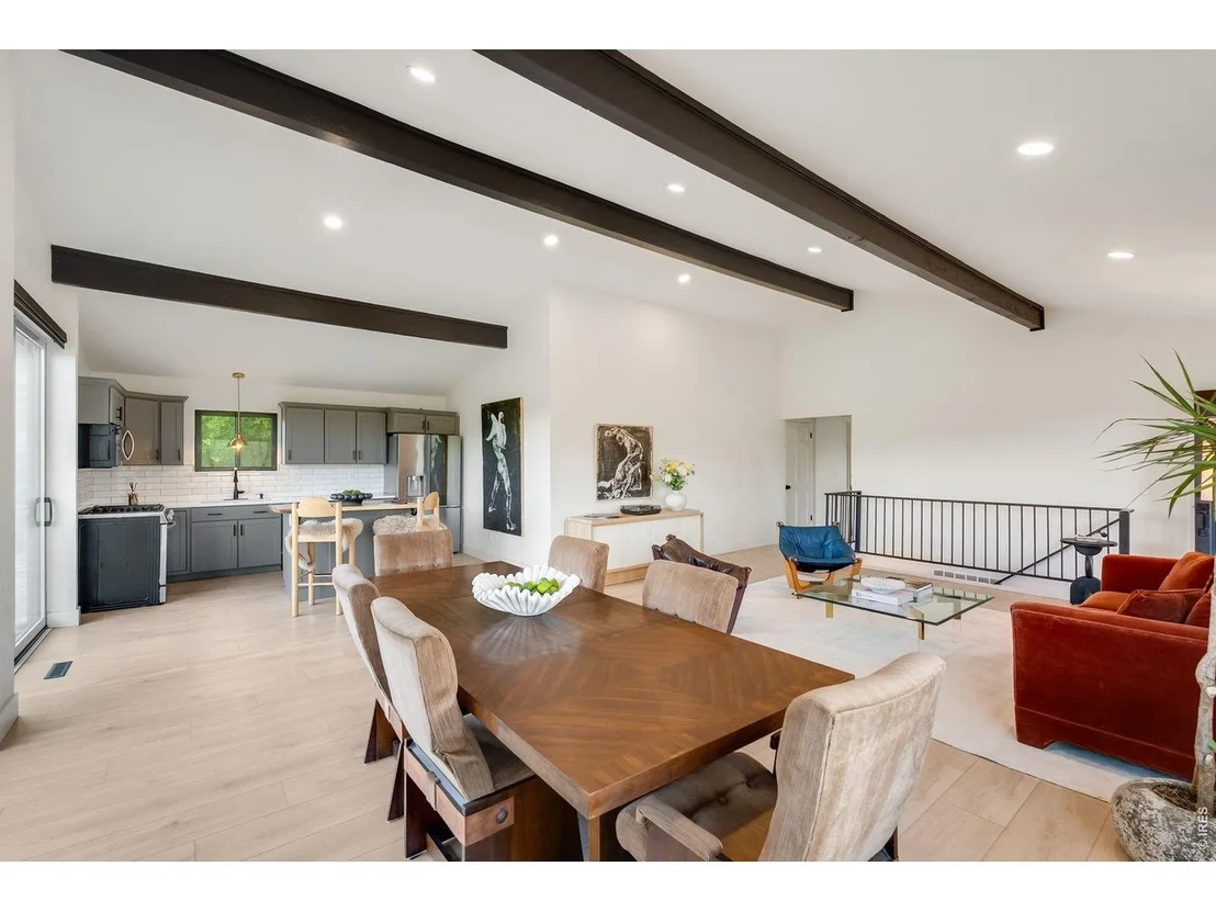Photo of 926 4th Ave