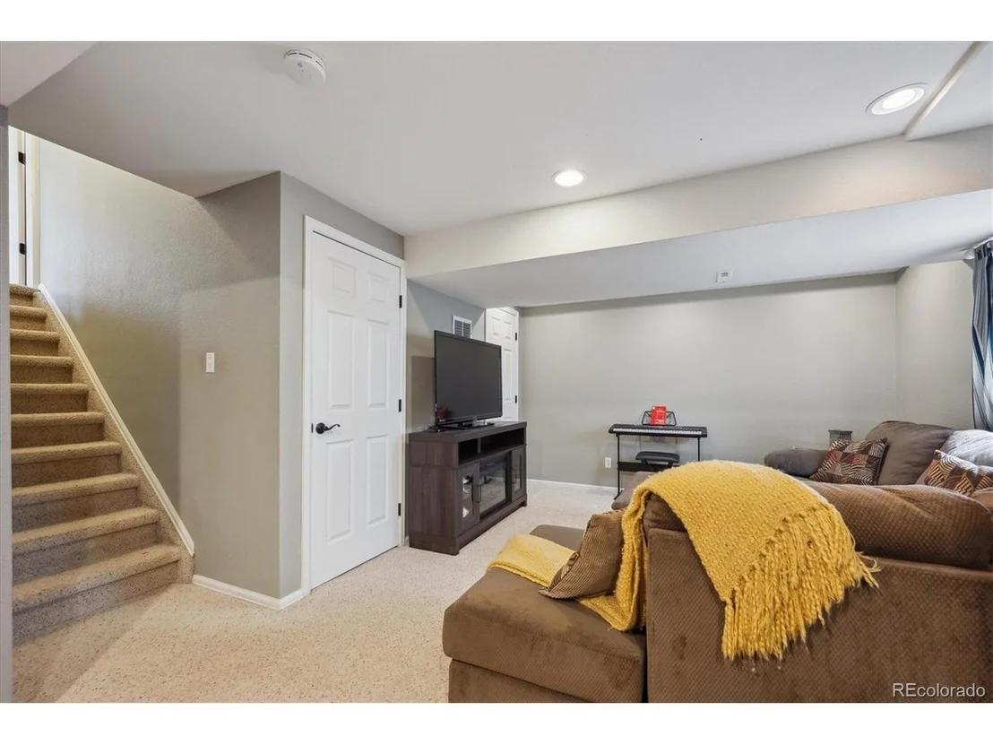 Photo of 23634 Broadmoor Dr