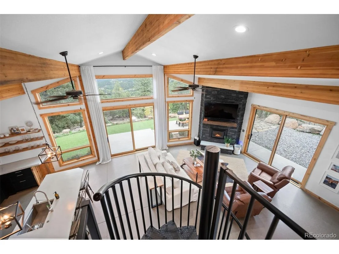 Photo of 150 Summit Dr