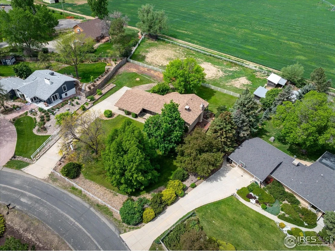 Photo of 2117 Stonehenge Cir