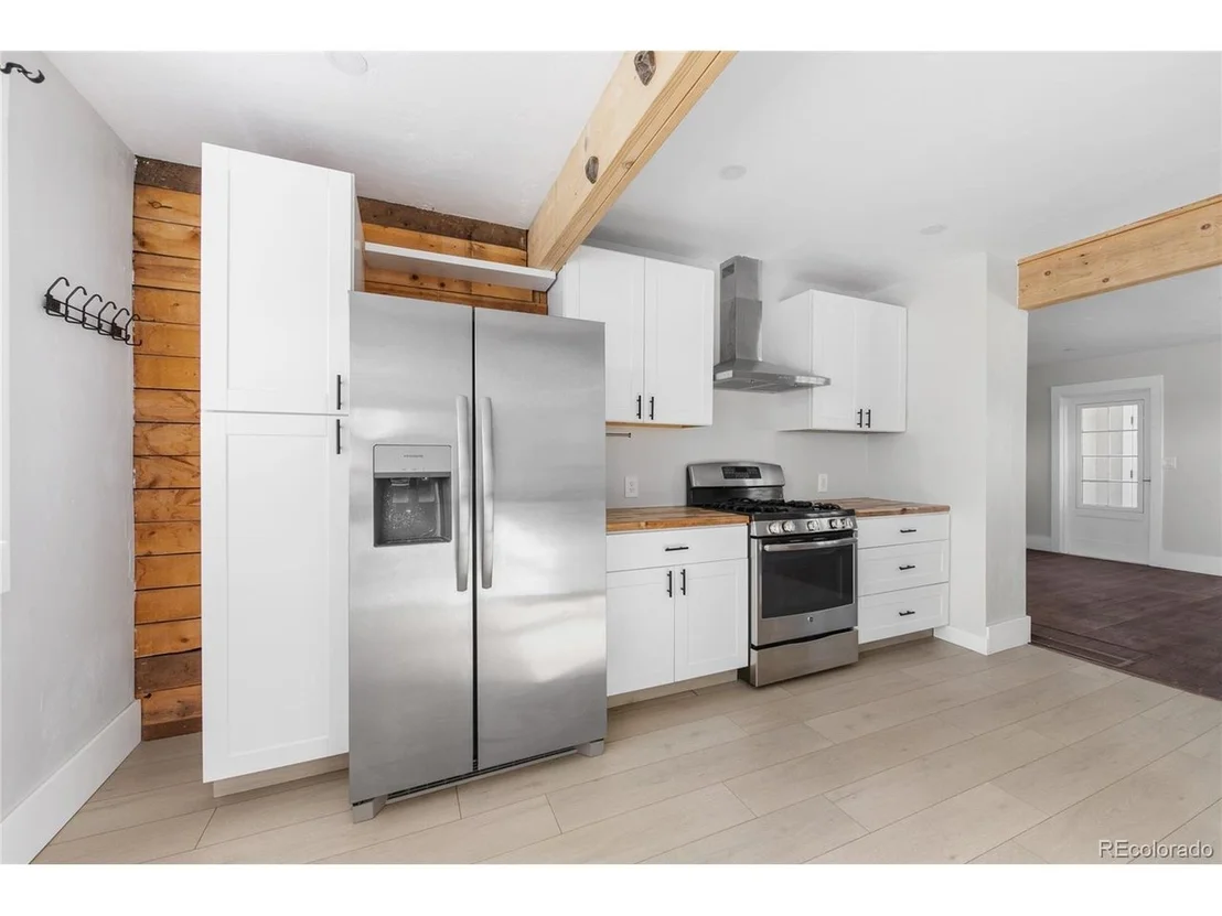 Photo of 404 S Range Ave