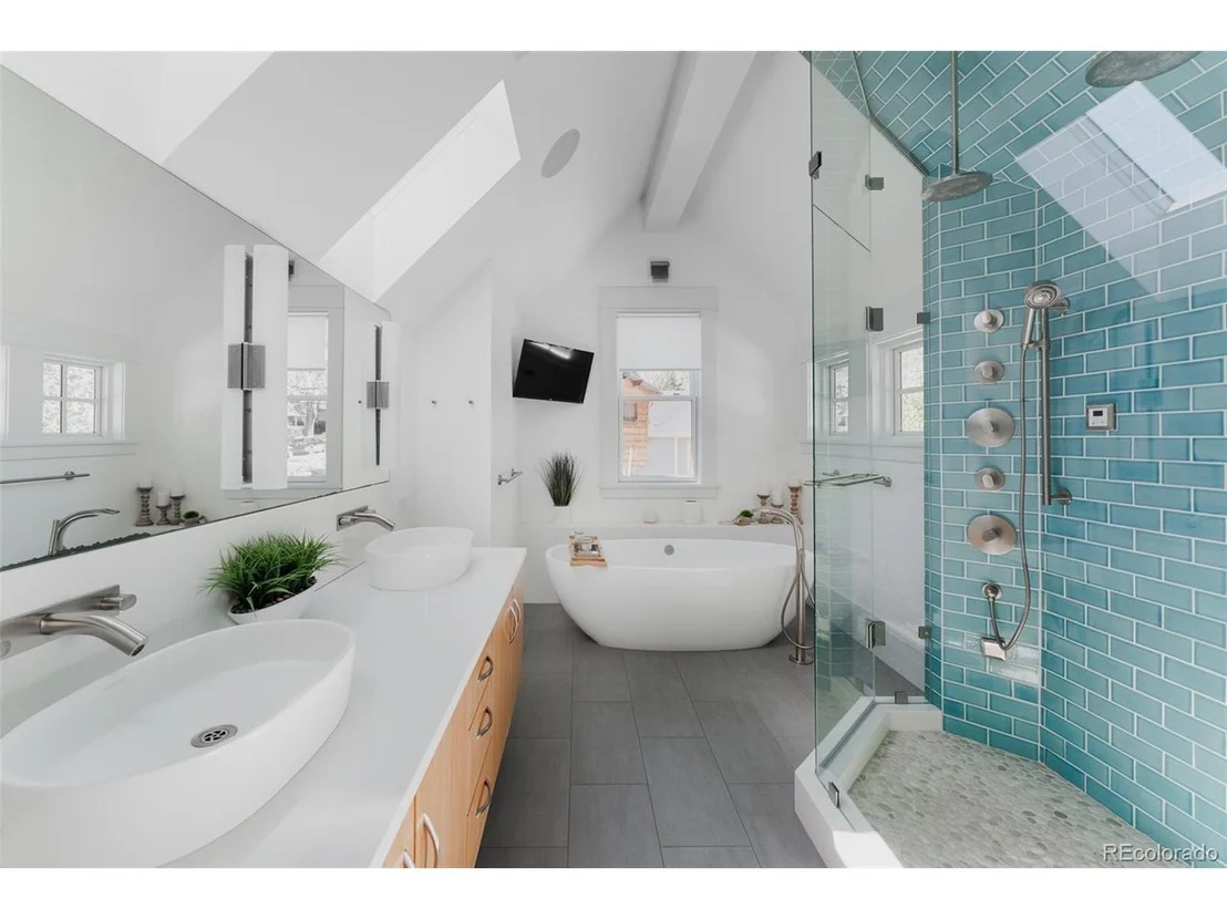 Photo of 504 Marine St