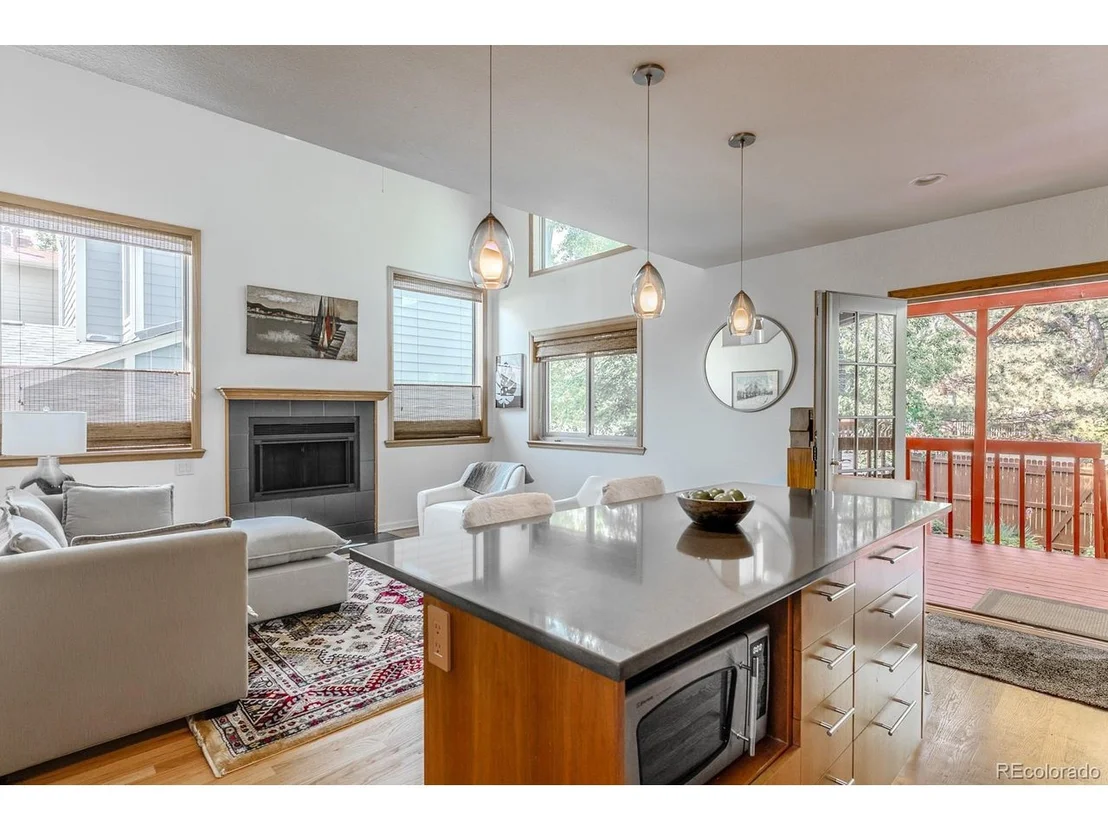 Photo of 79 Huron Ct