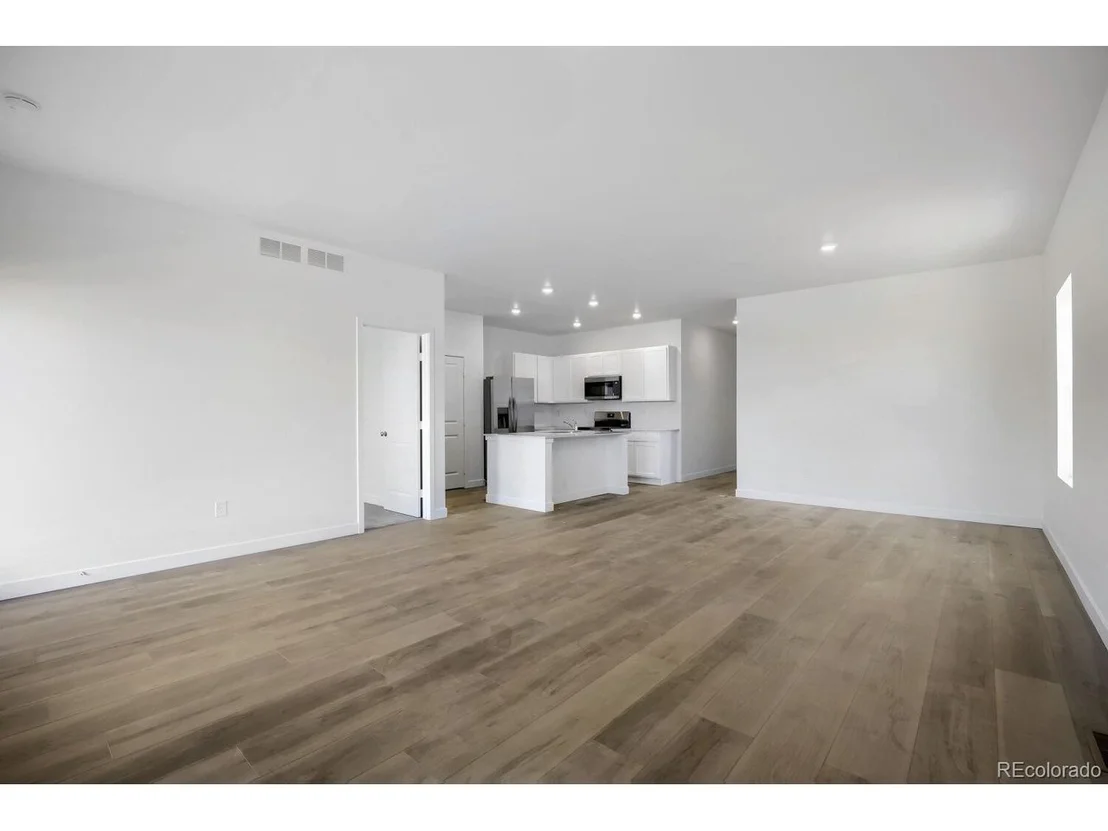 Photo of 1662 Drumming Dr