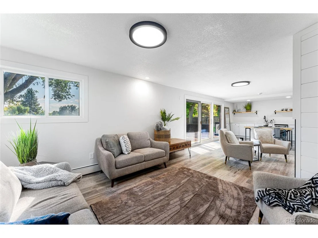 Photo of 1401 Hillside Dr