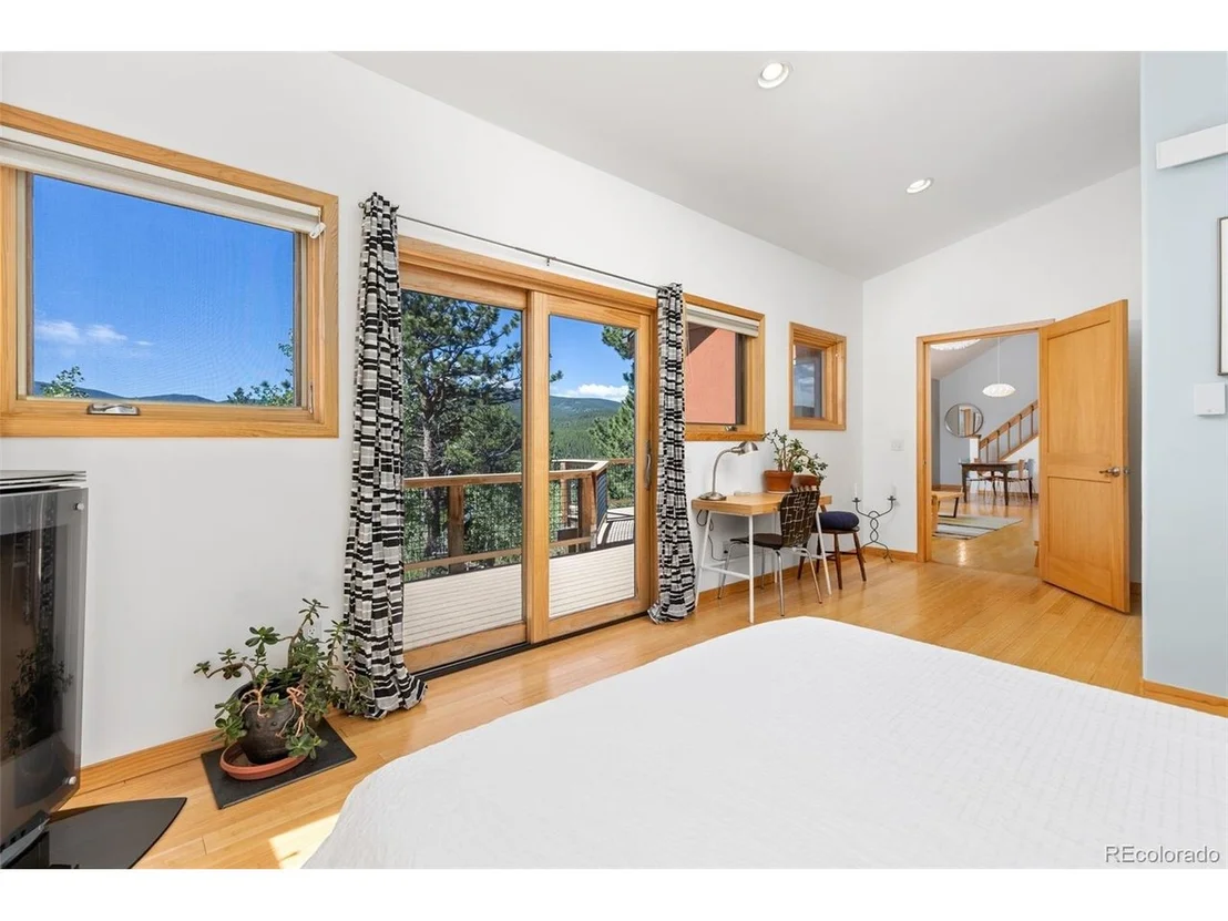Photo of 84 Albert Dr