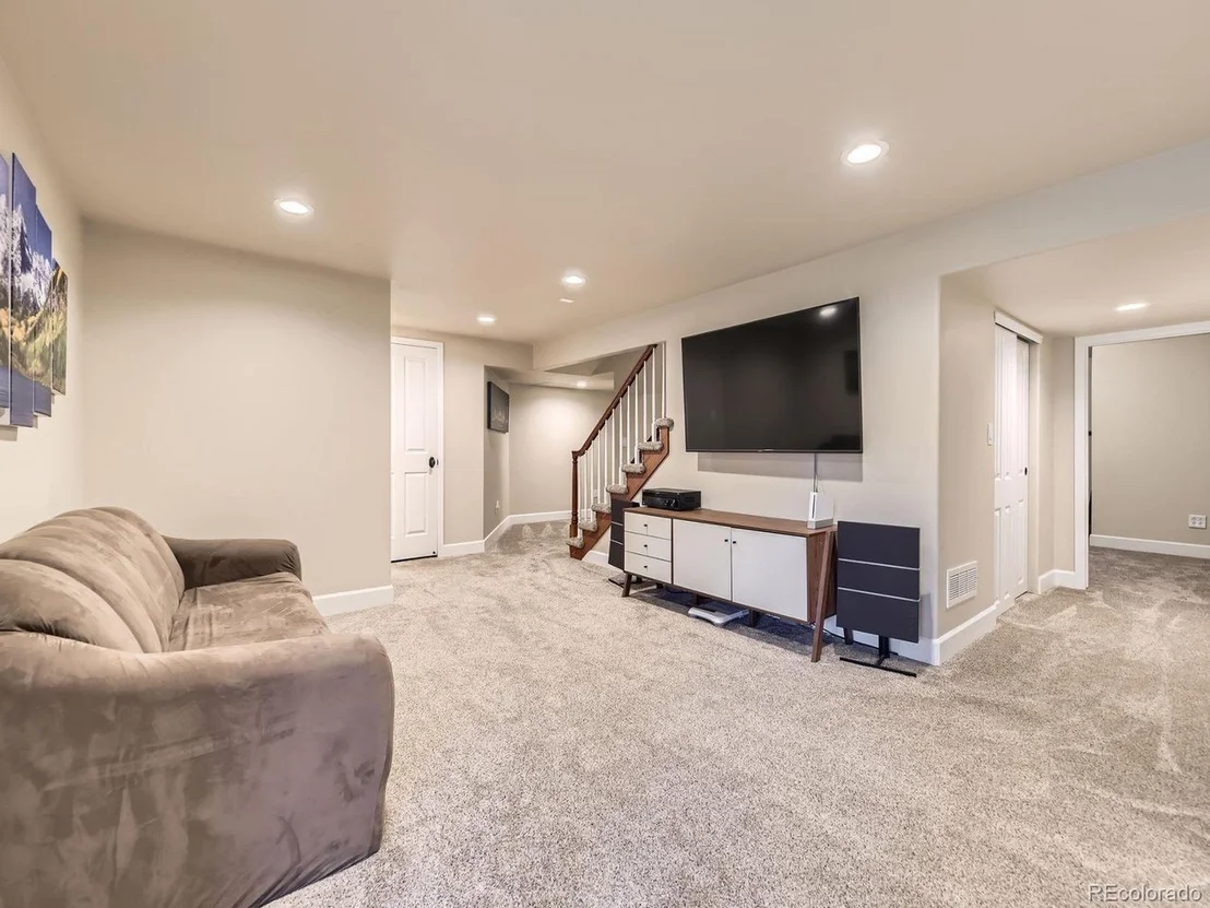 Photo of 2104 Vineyard Dr