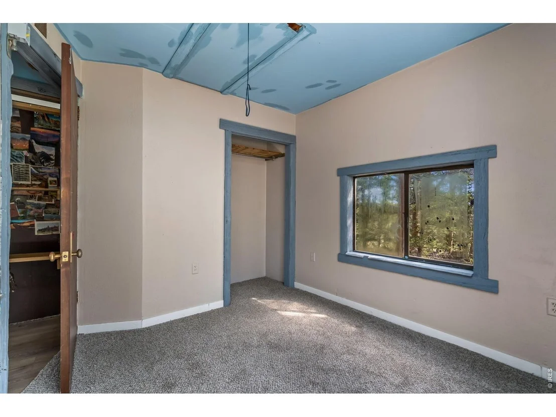 Photo of 151 Columbine Dr