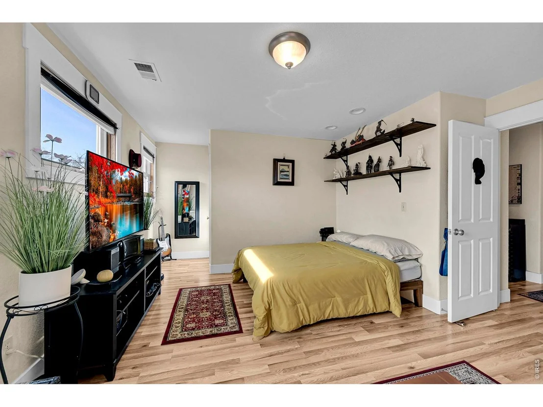 Photo of 1401 3rd Ave