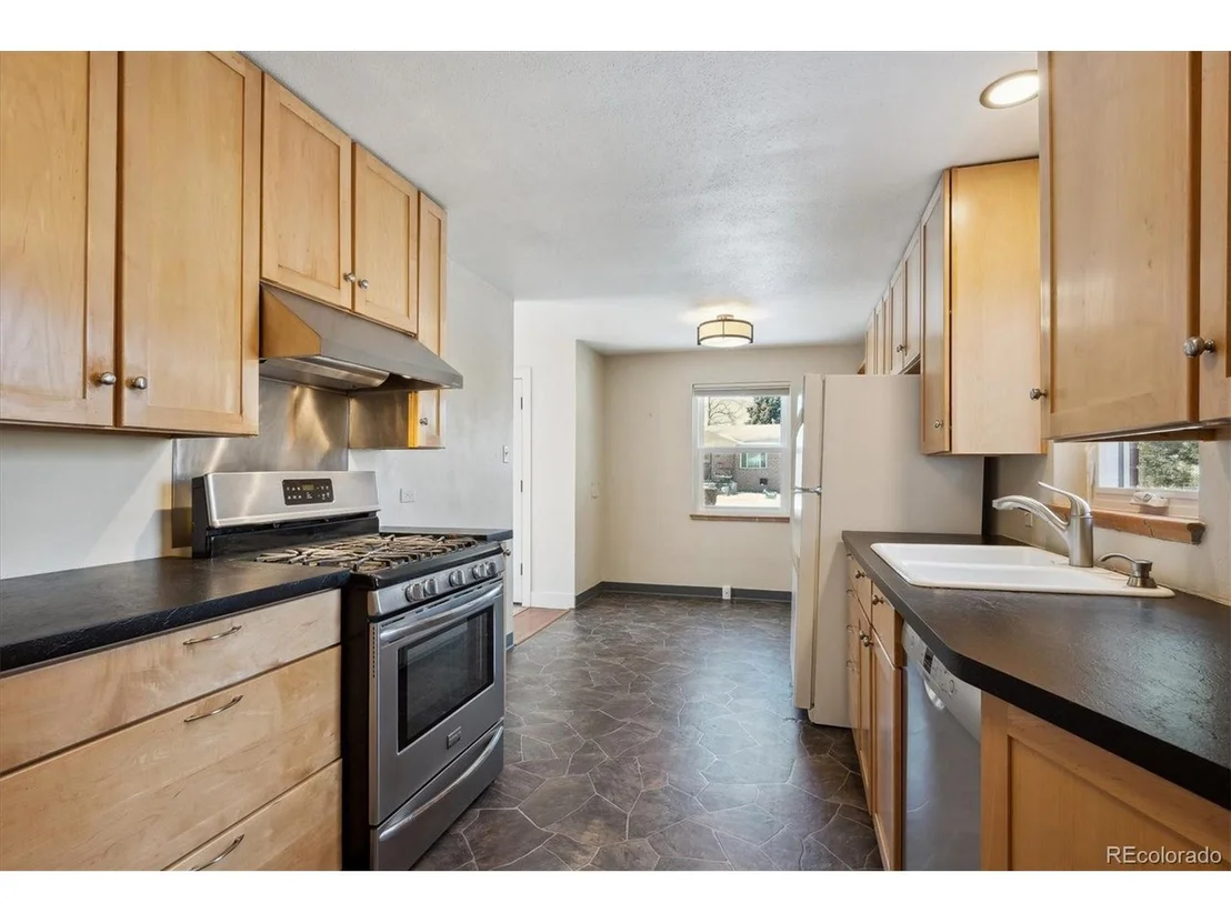 Photo of 3044 Eudora St