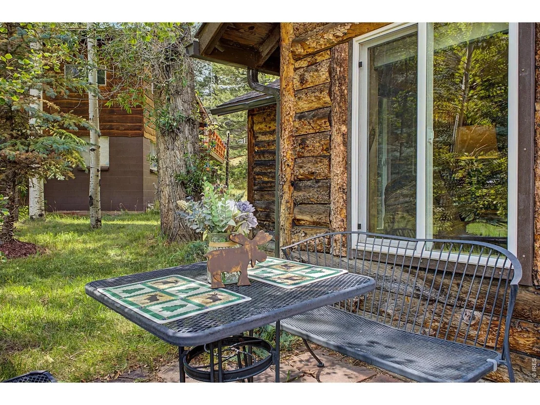 Photo of 259 Riverside Dr