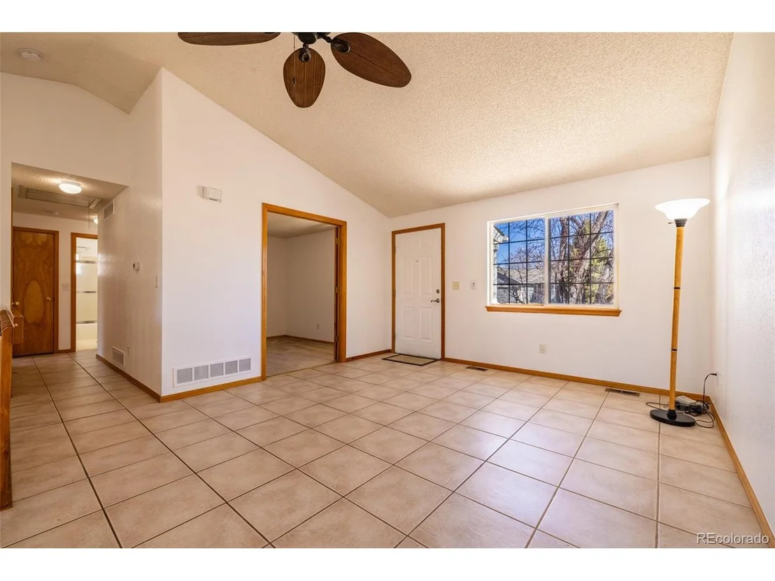 Photo of 1019 Red Oak Dr