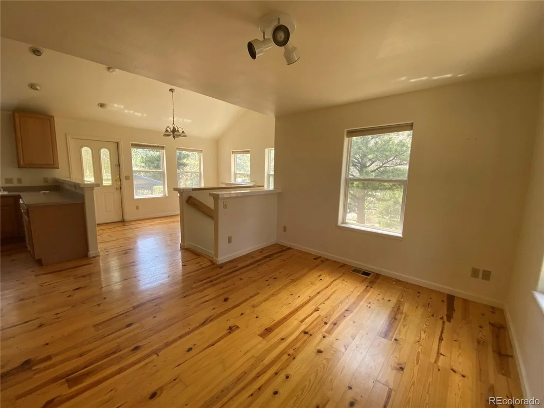 Photo of 1110 Main St