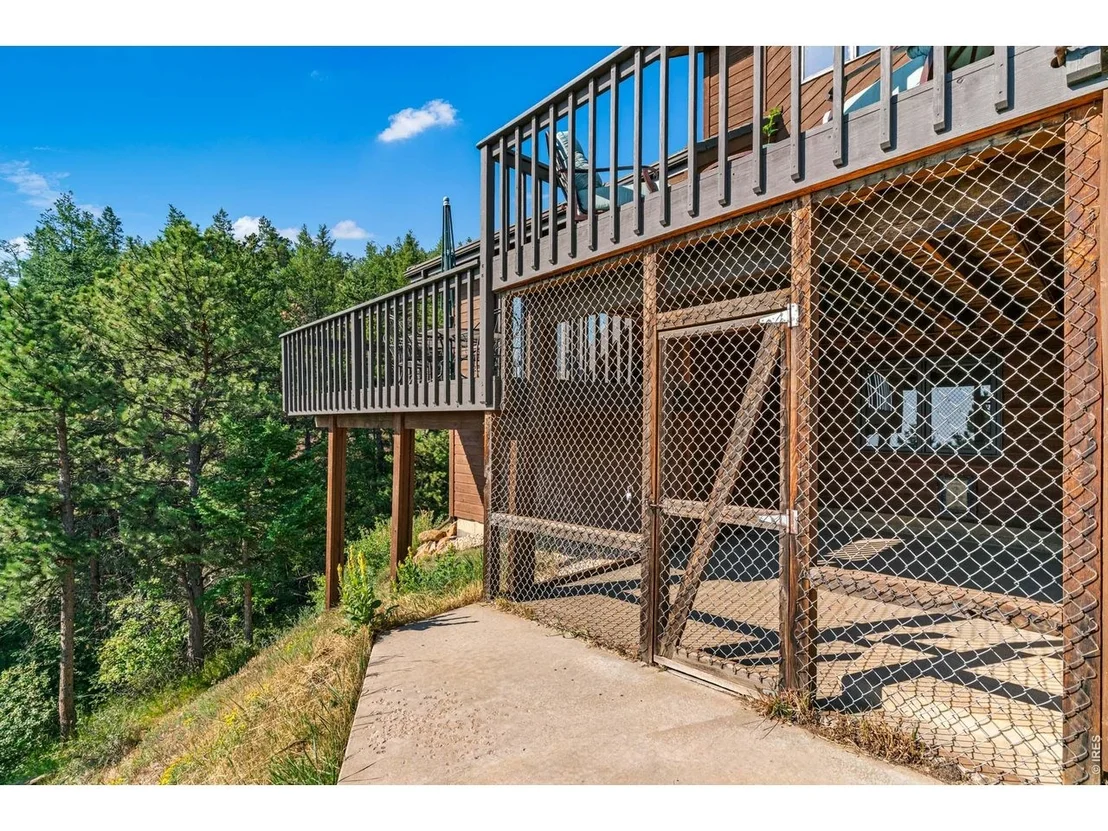 Photo of 716 Brook Rd
