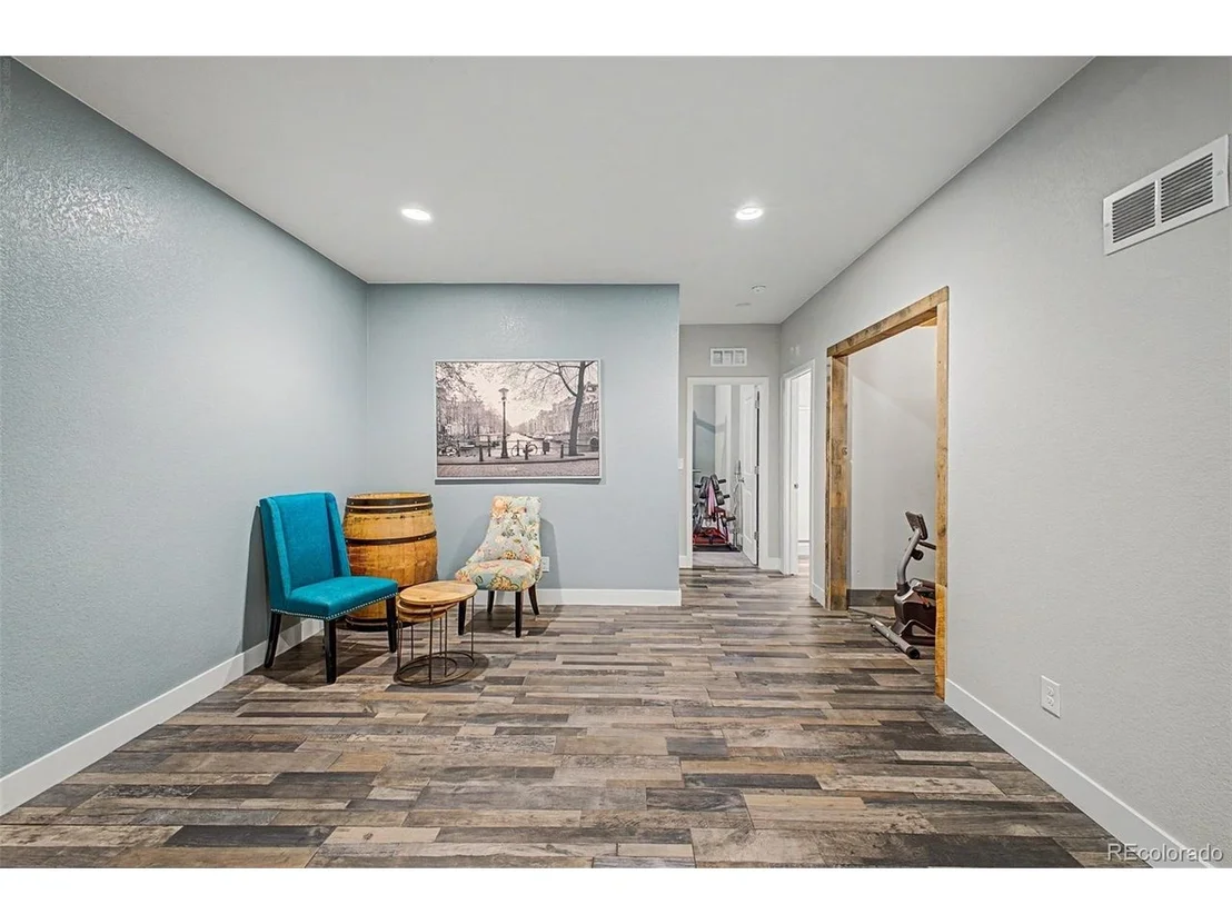 Photo of 2150 W 67th Dr