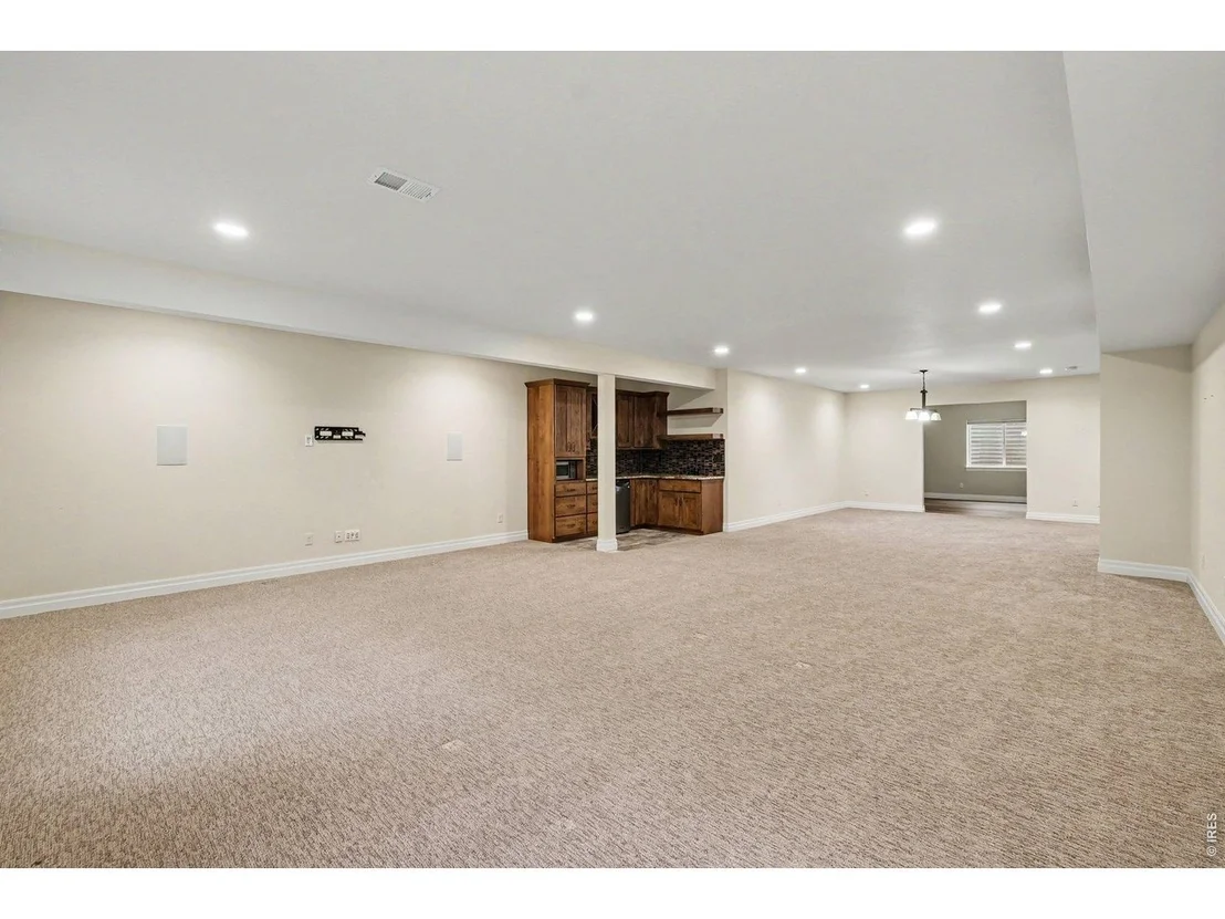 Photo of 5661 Mid Pointe Dr