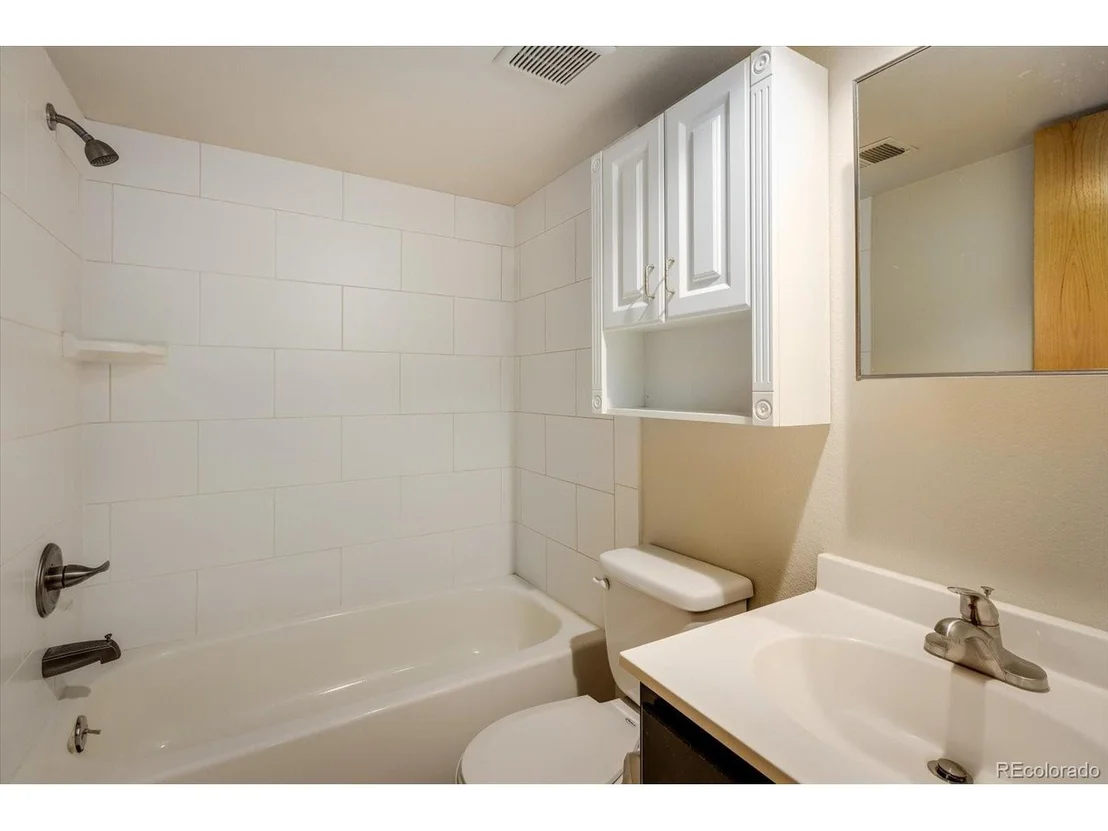 Photo of 4135 Riverside Ave
