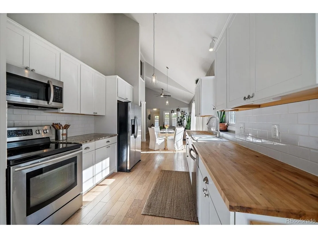 Photo of 10047 W 82nd Pl