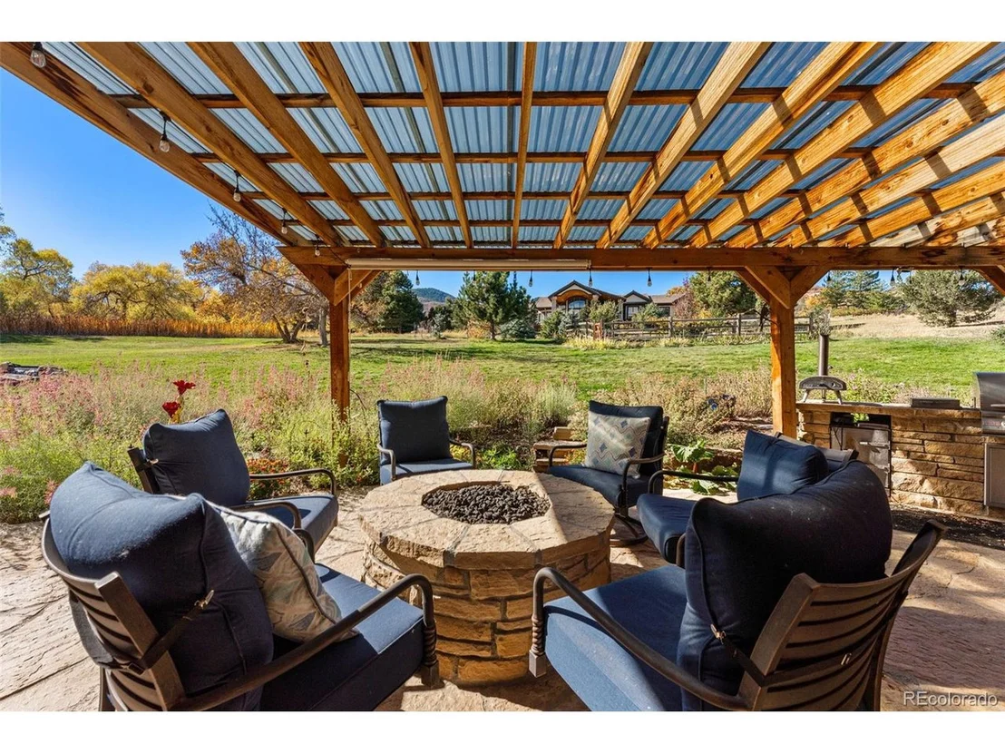Photo of 6137 Colorow Dr