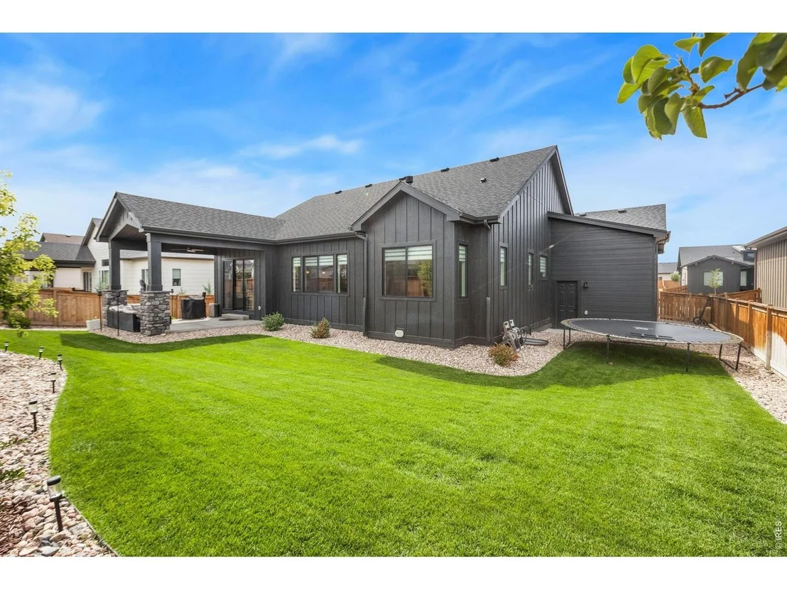 Photo of 843 Clydesdale Dr