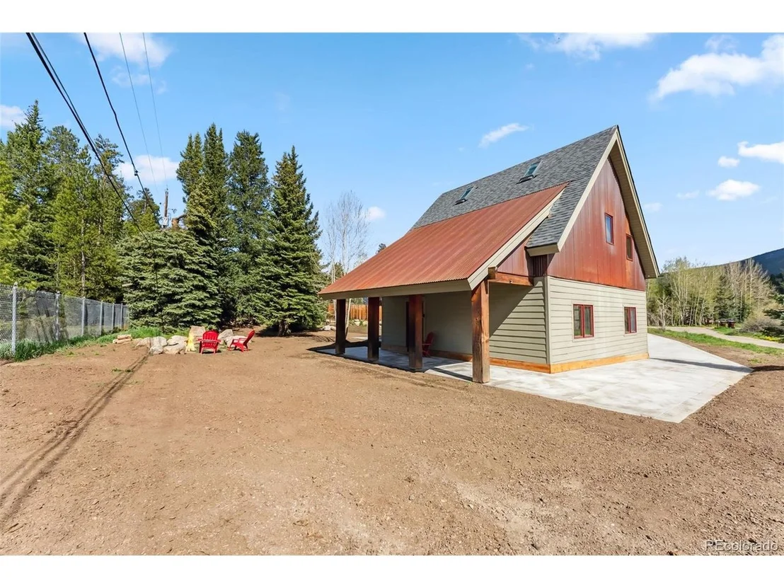 Photo of 475 Vail Cir