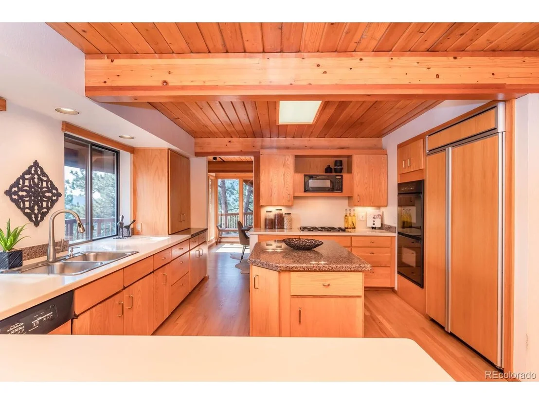 Photo of 2695 Linden Dr