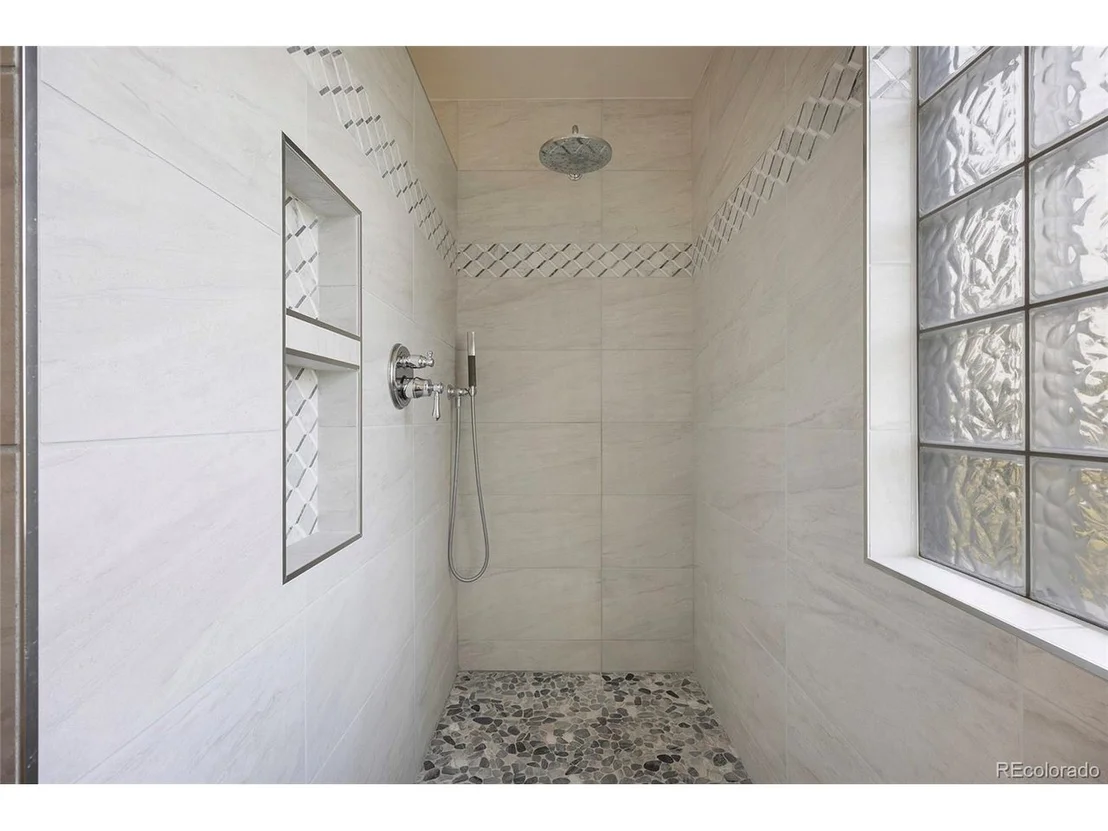 Photo of 16501 Bluebonnet Dr