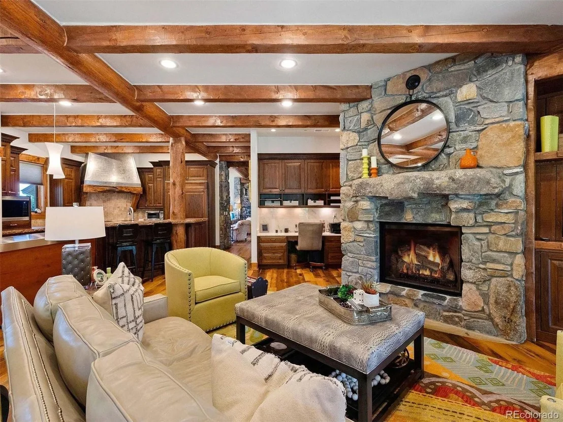Photo of 9141 Mountain Ranch Rd