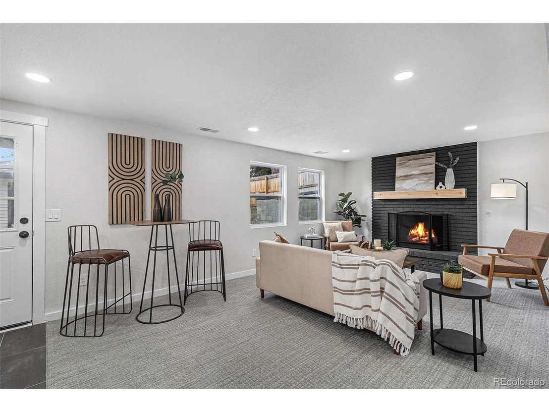 Photo of 6711 Field St