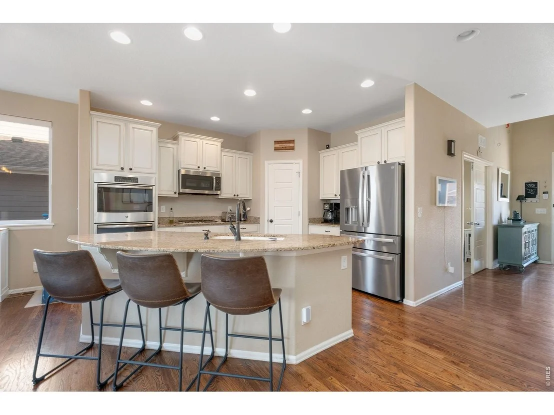 Photo of 2084 Bayfront Dr
