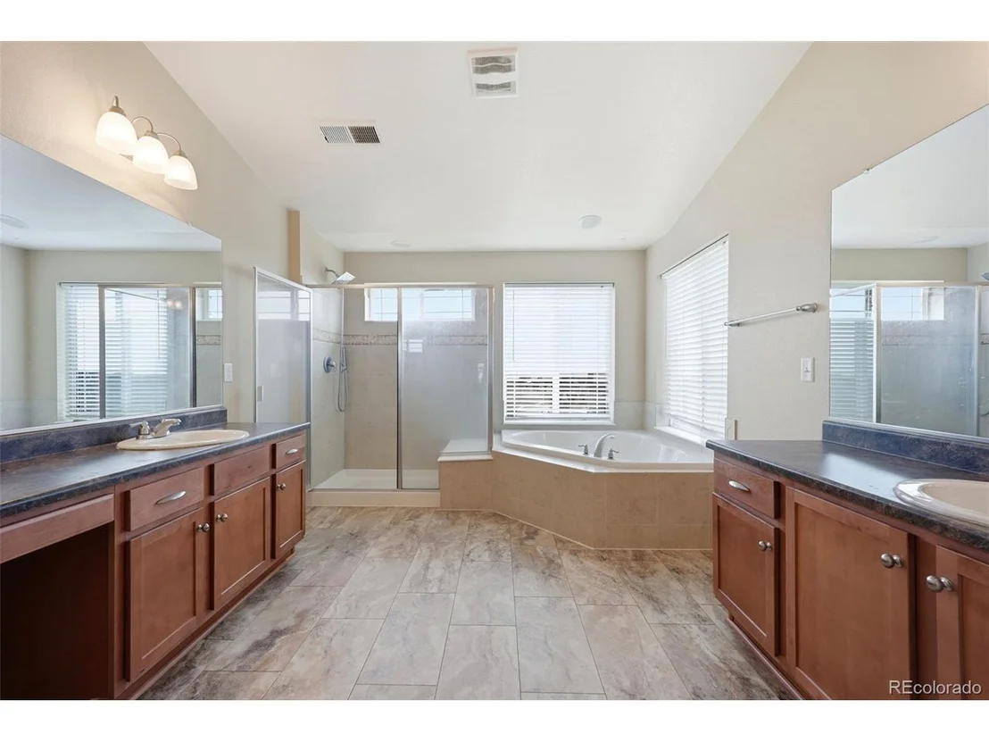 Photo of 42007 Westchester Cir