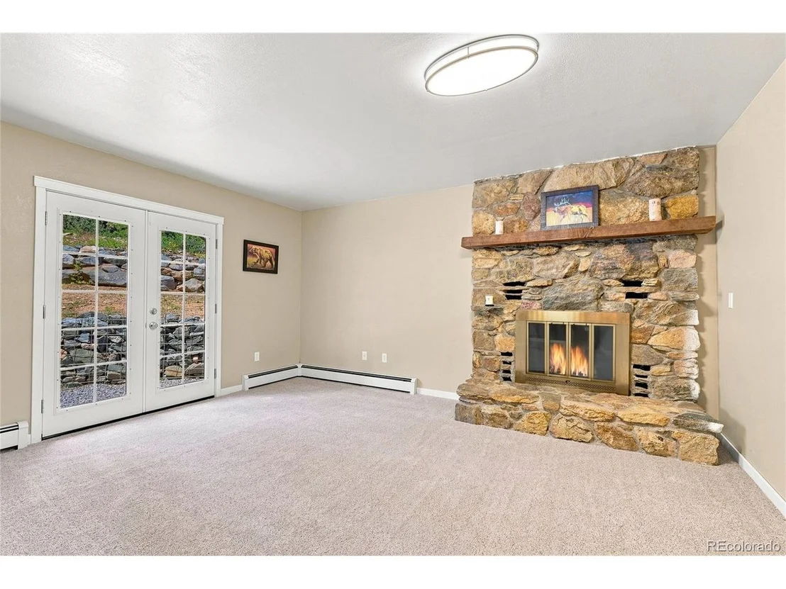 Photo of 356 Gold Rd