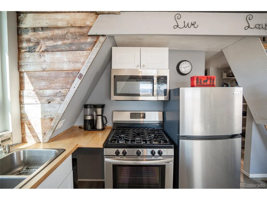 Photo of 331 Frenchman Rd
