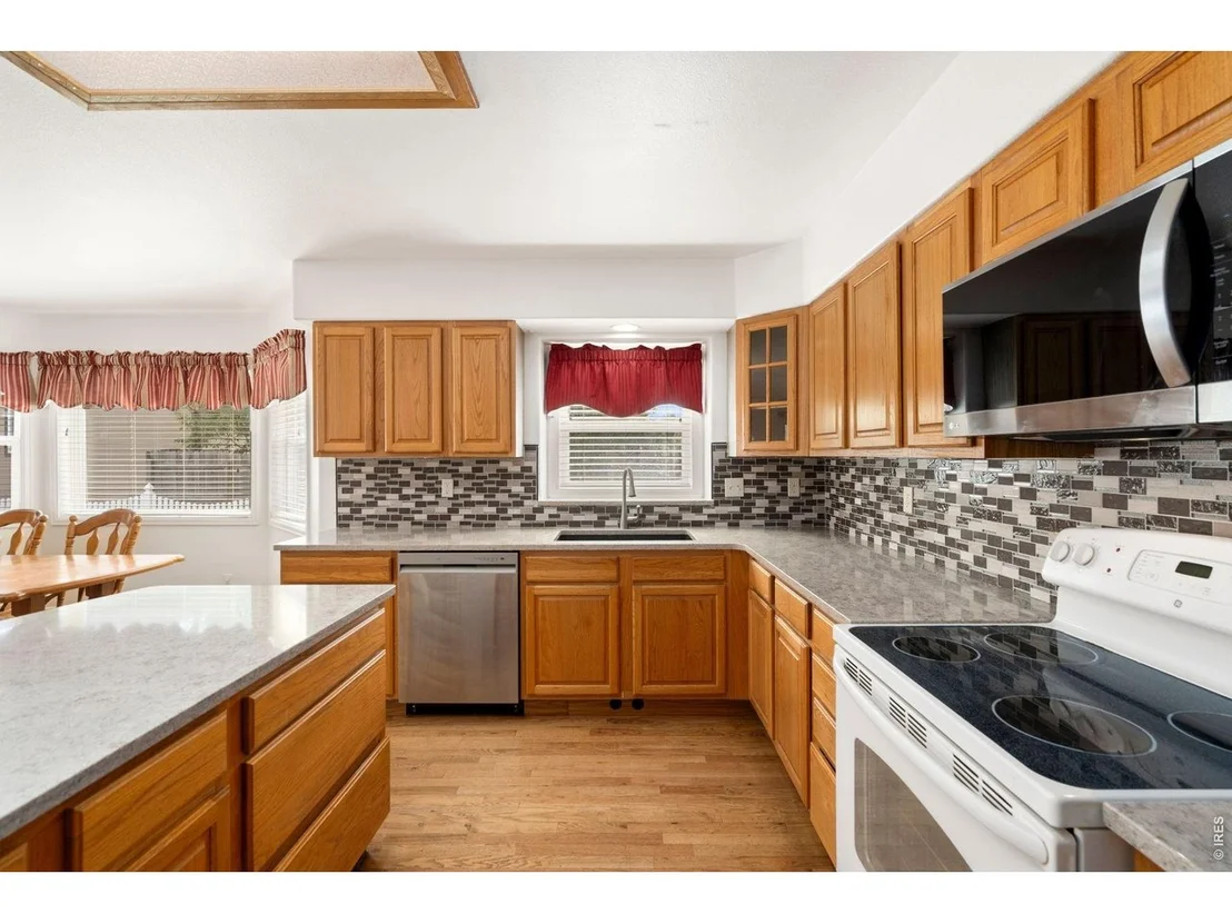 Photo of 910 N 7th Pl