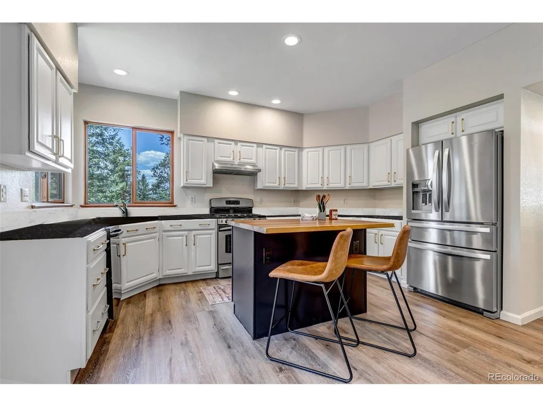 Photo of 512 Mary Beth Rd